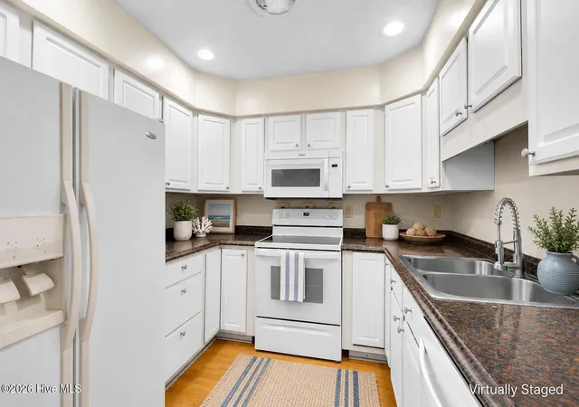 Photo 3 of Single family home for sale at 1106 Caracara Dr, New Bern, NC 28560 | MLS# 100572955 | Listing updated on 2026-09-08
