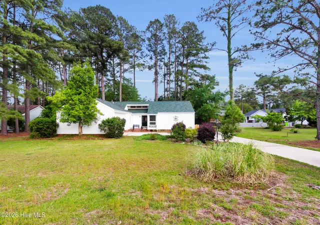 Photo 4 of Single family home for sale at 1106 Caracara Dr, New Bern, NC 28560 | MLS# 100572955 | Listing updated on 2026-09-08