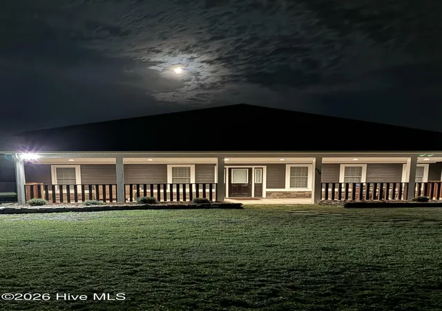 Photo 3 of Single family home for sale at 618 Highway 17 N, Holly Ridge, NC 28445 | MLS# 100592677 | Listing updated on 2026-08-11