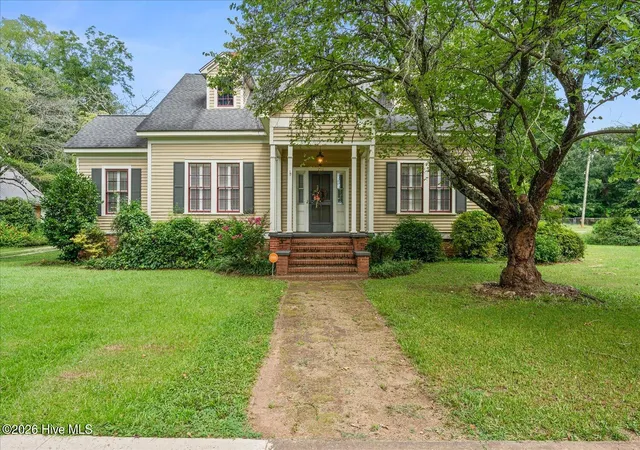 Single family home for sale at 216 S Laurel Ave, Greensboro, GA 30642 | MLS# 100596807