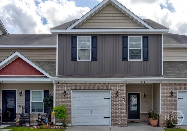 Homes for sale in Pooler, GA | 437 Governor Treutlen Cir, Pooler, GA 31322 | MLS# SA356689