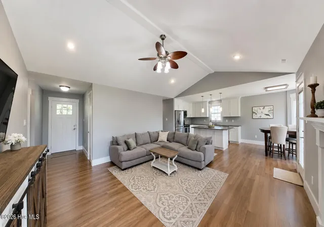 Homes for sale in New Bern, NC | 1129 Coral Reef Dr, New Bern, NC 28560 | MLS# 100585970