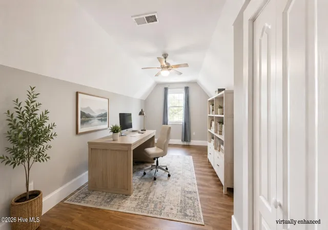 Photo 3 of Single family home for sale at 1129 Coral Reef Dr, New Bern, NC 28560 | MLS# 100585970 | Listing updated on 2026-09-14