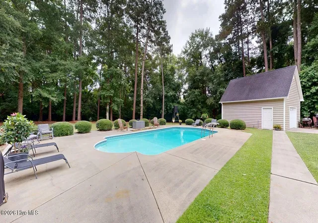 Photo 4 of Single family home for sale at 2601 Saint John Cir, Kinston, NC 28504 | MLS# 100588960 | Listing updated on 2026-09-21