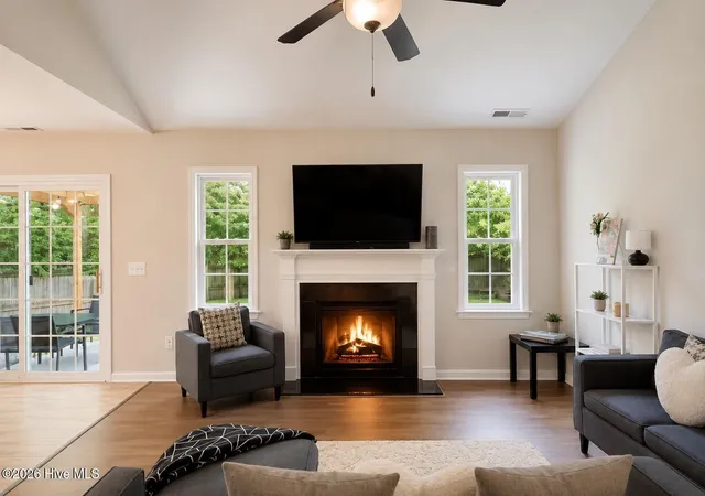 Photo 4 of Single family home for sale at 407 Hidden Oaks Dr, Jacksonville, NC 28546 | MLS# 100591331 | Listing updated on 2026-09-03