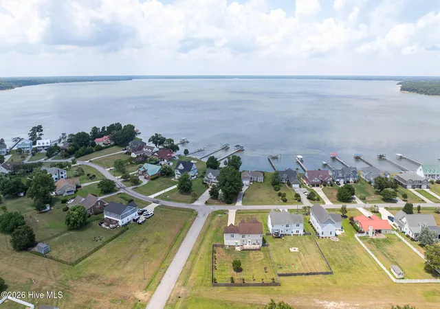Photo 3 of Single family home for sale at 600 Willbrook Cir, Sneads Ferry, NC 28460 | MLS# 100587555 | Listing updated on 2026-09-18