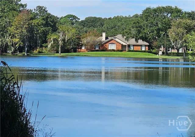 Photo 1 of Single family home for sale at 127 Lakeshore Dr, Savannah, GA 31419 | MLS# SA353204 | Listing updated on 2026-08-03