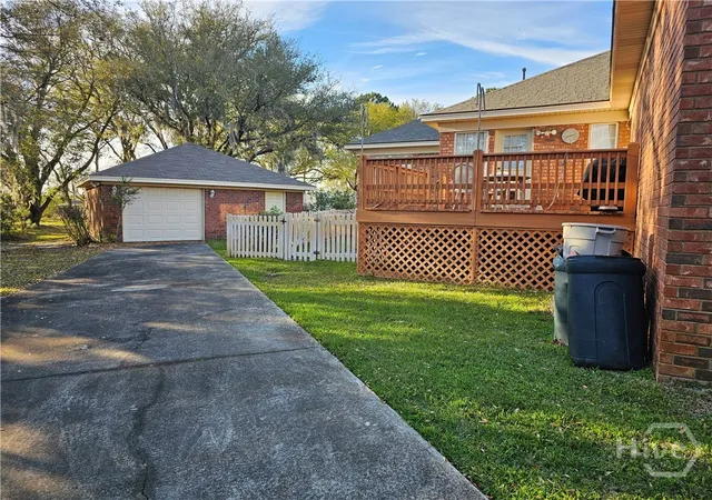 Photo 3 of Single family home for sale at 127 Lakeshore Dr, Savannah, GA 31419 | MLS# SA353204 | Listing updated on 2026-08-03