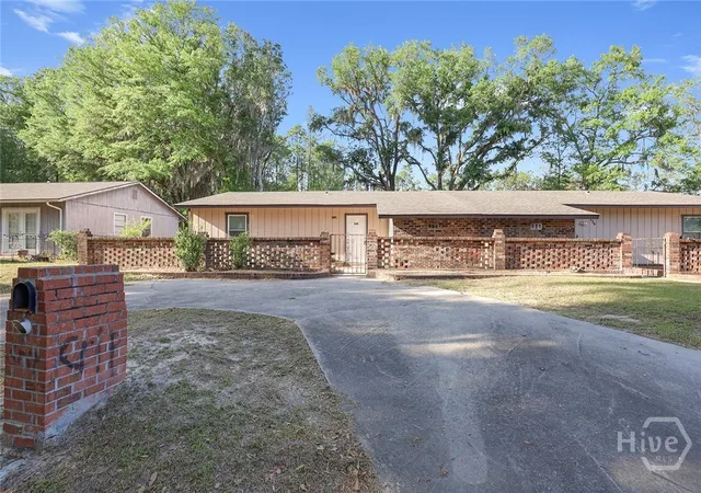 Photo 2 of Single family home for sale at 128 Cherokee Cir, Hinesville, GA 31313 | MLS# SA353580 | Listing updated on 2026-08-31