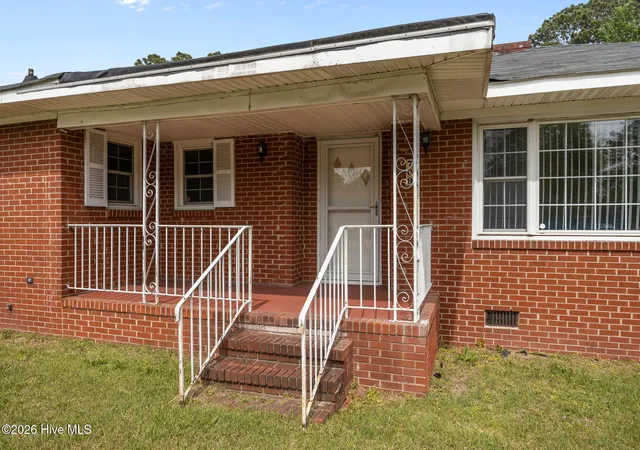 Photo 2 of Single family home for sale at 709 Hooker Rd, Greenville, NC 27834 | MLS# 100566265 | Listing updated on 2026-09-17