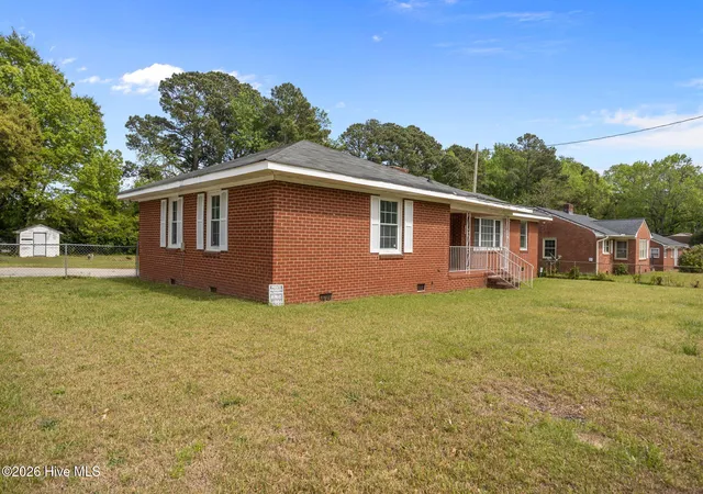 Photo 3 of Single family home for sale at 709 Hooker Rd, Greenville, NC 27834 | MLS# 100566265 | Listing updated on 2026-09-17