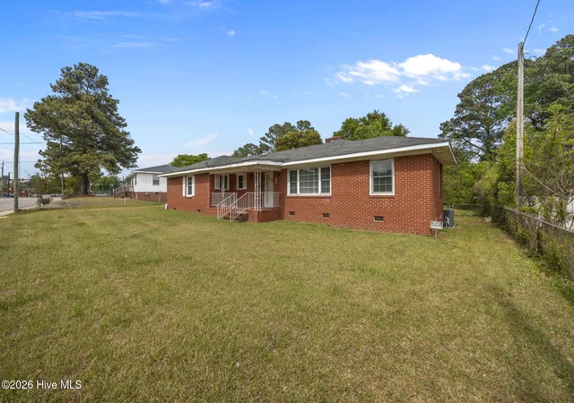 Photo 3 of Single family home for sale at 709 Hooker Rd, Greenville, NC 27834 | MLS# 100566265 | Listing updated on 2026-09-17