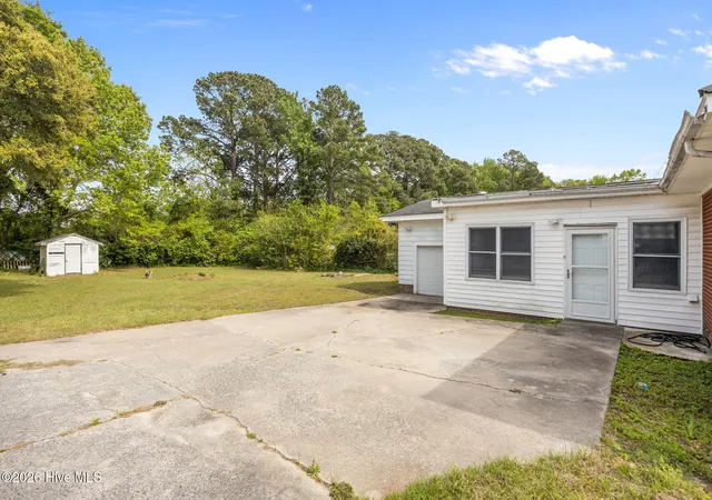 Photo 4 of Single family home for sale at 709 Hooker Rd, Greenville, NC 27834 | MLS# 100566265 | Listing updated on 2026-09-17