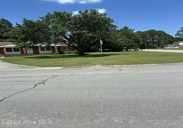 Photo 2 of Single family home for sale at 700 Oakwood Ave, Jacksonville, NC 28546 | MLS# 100581630 | Listing updated on 2026-09-10