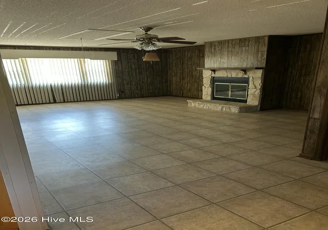 Photo 3 of Single family home for sale at 700 Oakwood Ave, Jacksonville, NC 28546 | MLS# 100581630 | Listing updated on 2026-09-10
