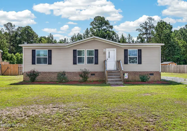 Homes for sale in Beulaville, NC | 221 Mewborn Dr, Beulaville, NC 28518 | MLS# 100583657