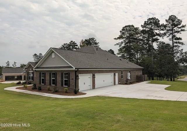 Photo 2 of Single family home for sale at 467 Longshadow Dr, Aiken, SC 29803 | MLS# 98255709 | Listing updated on 2026-09-04