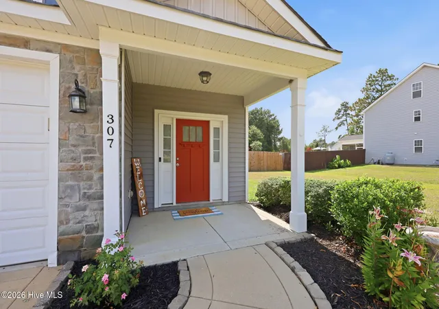 Photo 4 of Single family home for sale at 307 N Prince Henry Way, Cameron, NC 28326 | MLS# 100588221 | Listing updated on 2026-08-22
