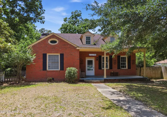 Single family home for sale at 1503 National Ave, New Bern, NC 28560 | MLS# 100579458