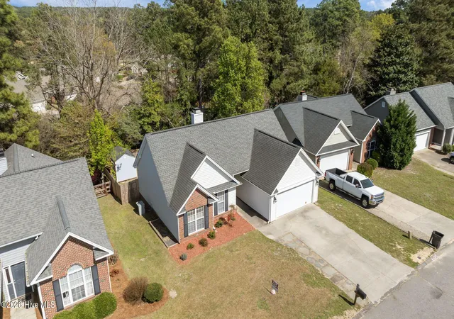Homes for sale in Aberdeen, NC | 110 Kensington Wy, Aberdeen, NC 28315 | MLS# 100563386