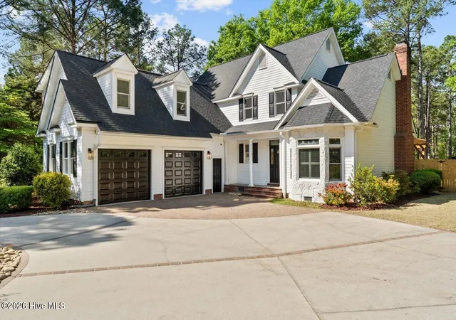 Photo 1 of Single family home for sale at 180 Rountree Ln, Southern Pines, NC 28387 | MLS# 100564320 | Listing updated on 2026-09-01