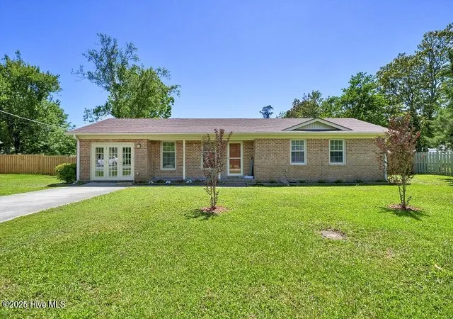 1st image of 805 Hamlet Ave, Carolina Beach, NC 28428 | MLS# 100507777