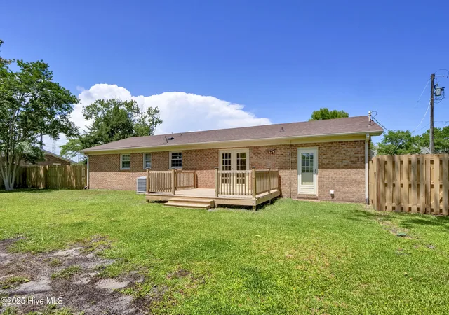 22nd image of 805 Hamlet Ave, Carolina Beach, NC 28428 | MLS# 100507777