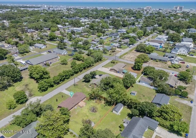4th image of 805 Hamlet Ave, Carolina Beach, NC 28428 | MLS# 100507777