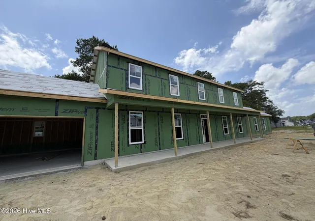 Photo 4 of Single family home for sale at 176 S Bandwheel Way, Hampstead, NC 28443 | MLS# 100585467 | Listing updated on 2026-09-11