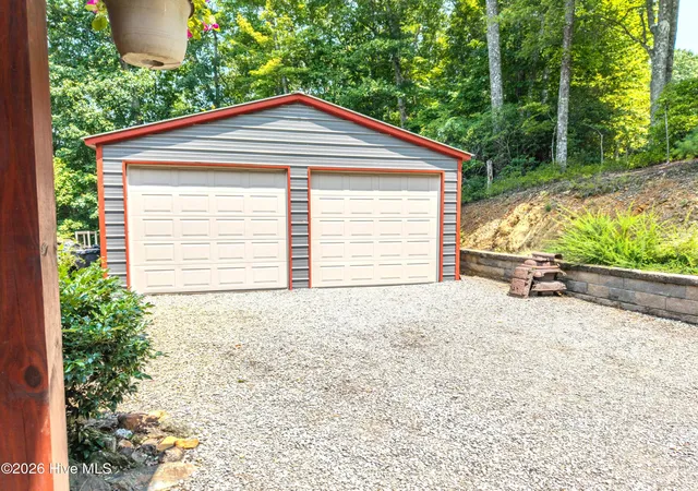 Photo 4 of Single family home for sale at 800 Mary King Mountain Dr, Murphy, NC 28906 | MLS# 100592991 | Listing updated on 2026-08-17