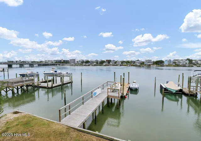 Listing Photo 4 - Condo for sale in building located at 9 W Atlanta St, Wrightsville Beach, NC 28480 - Unit #3