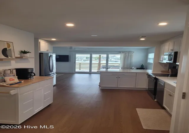 Listing Photo 5 - Condo for sale in building located at 9 W Atlanta St, Wrightsville Beach, NC 28480 - Unit #3