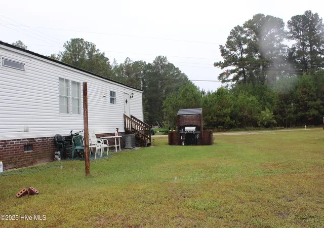 Photo 3 of Manufactured home for sale at 1025 White Lake Dr, Elizabethtown, NC 28337 | MLS# 100593894 | Listing updated on 2026-08-07