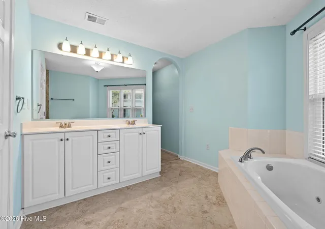 4th image of 4130 Breezewood Dr #Apt 104, Wilmington, NC 28412 | MLS# 100572342