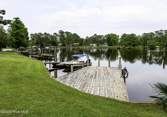 5th image of 302 Plantation Dr, New Bern, NC 28562 | MLS# 100559916