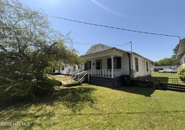 3rd image of 702 W Walnut St, Goldsboro, NC 27530 | MLS# 100575532