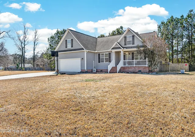 Photo 2 of Single family home for sale at 105 Mickey Ct, New Bern, NC 28562 | MLS# 100591230 | Listing updated on 2026-09-14