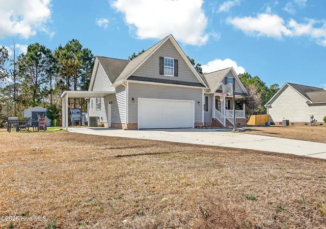 Photo 3 of Single family home for sale at 105 Mickey Ct, New Bern, NC 28562 | MLS# 100591230 | Listing updated on 2026-09-14