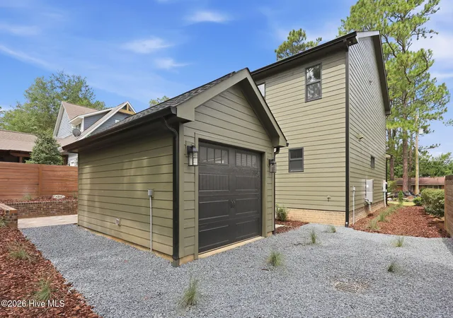 Photo 2 of Single family home for sale at 785 N May St, Southern Pines, NC 28387 | MLS# 100585657 | Listing updated on 2026-08-31