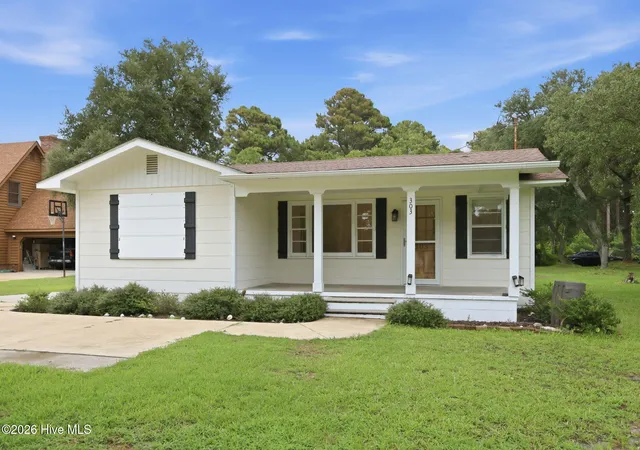 Photo 1 of Single family home for sale at 303 Cape Lookout Dr, Harkers Island, NC 28531 | MLS# 100600069 | Listing updated on 2026-09-16