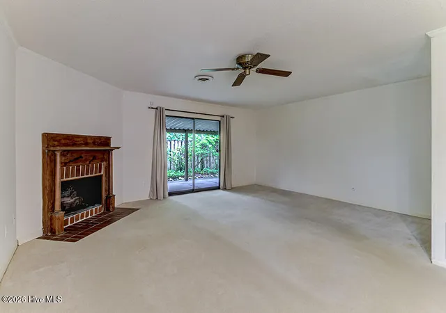Photo 4 of Townhouse for sale at 4908 Marlin Ct, Wilmington, NC 28403 | MLS# 100599528 | Listing updated on 2026-09-08