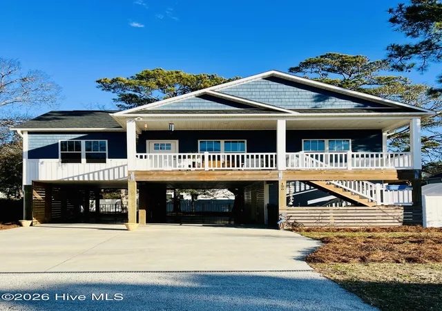Photo 3 of Single family home for sale at 126 Nw 18th Street, Oak Island, NC 28465 | MLS# 100551731 | Listing updated on 2026-09-08