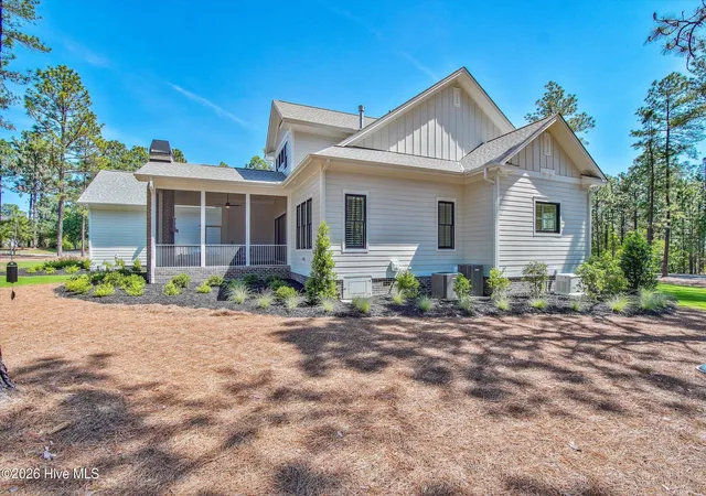 Photo 2 of Single family home for sale at 3 Ridgeland St, Pinehurst, NC 28374 | MLS# 100577074 | Listing updated on 2026-06-01