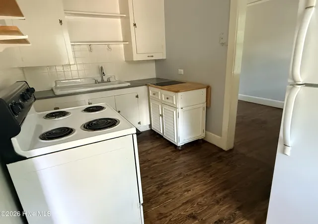 Listing Photo 3 - Condo for sale in building located at 305 Jennings Ave, Greenwood, SC 29649 - Unit #305 & 307