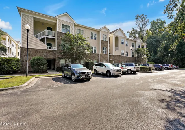 Listing Photo 4 - Condo for sale in building located at 4519 Sagedale Dr, Wilmington, NC 28405 - Unit #203