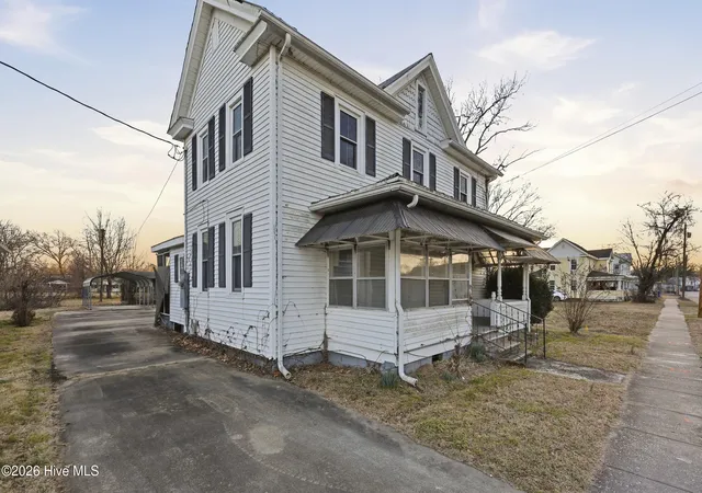 Homes for sale in Hertford, NC | 307 Dobbs St, Hertford, NC 27944 | MLS# 100556285