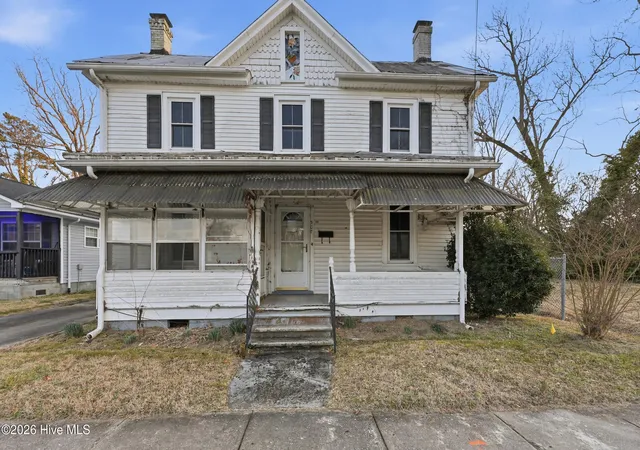Homes for sale in Hertford, NC | 307 Dobbs St, Hertford, NC 27944 | MLS# 100556285