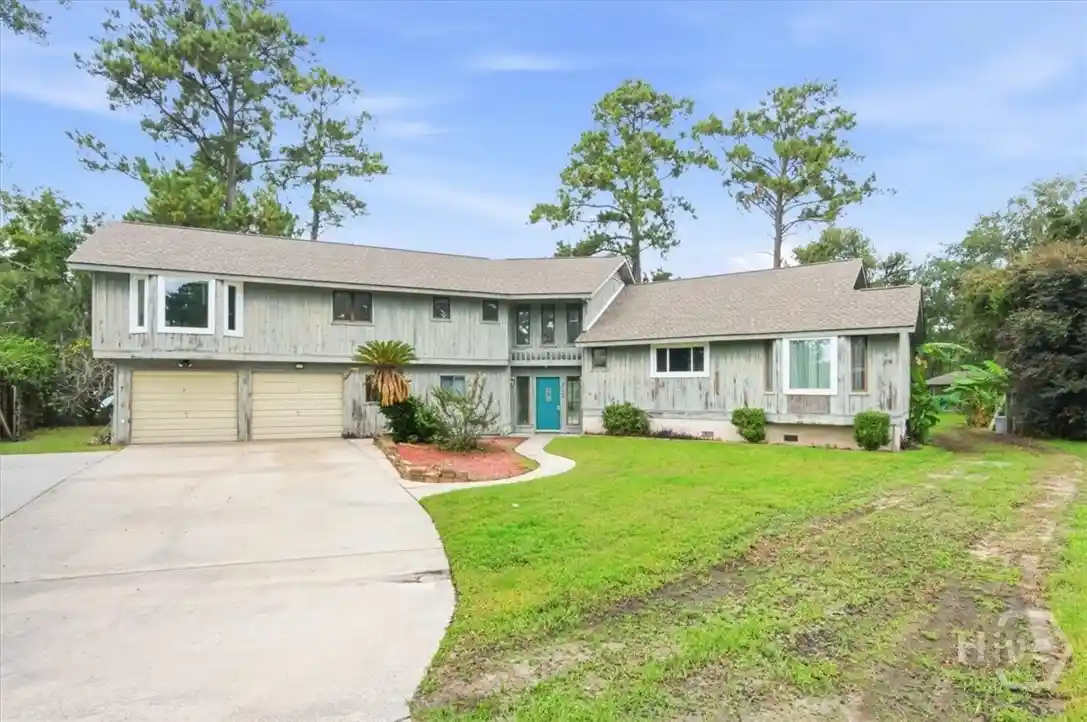 Photo 1 of Single family home for sale at 7 Lakeshore Ct, Savannah, GA 31419 | MLS# SA366129 | Listing updated on 2026-10-30
