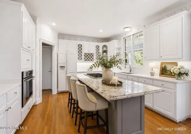 Photo 3 of Single family home for sale at 1107 Country Clb Dr, Trent Woods, NC 28562 | MLS# 100592765 | Listing updated on 2026-08-14