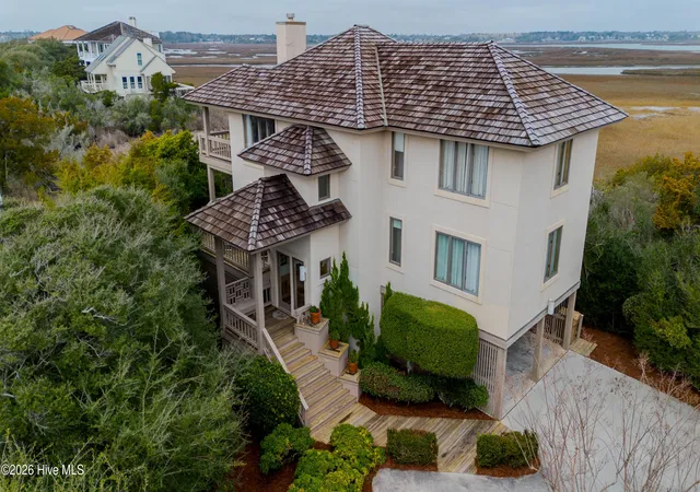 Photo 1 of Single family home for sale at 403 Beach Rd N, Wilmington, NC 28411 | MLS# 100559137 | Listing updated on 2026-10-20